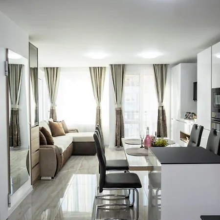 Apartamento апартамент за гости ивви-1 *