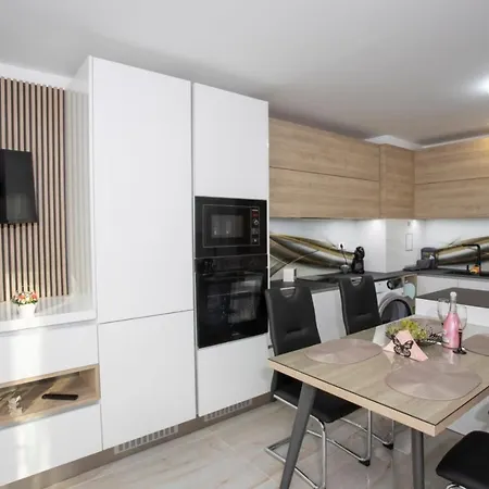 апартамент за гости ивви-1 Apartment *