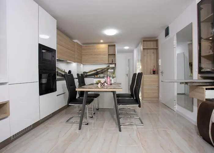 Apartamento апартамент за гости ивви-1 Burgas